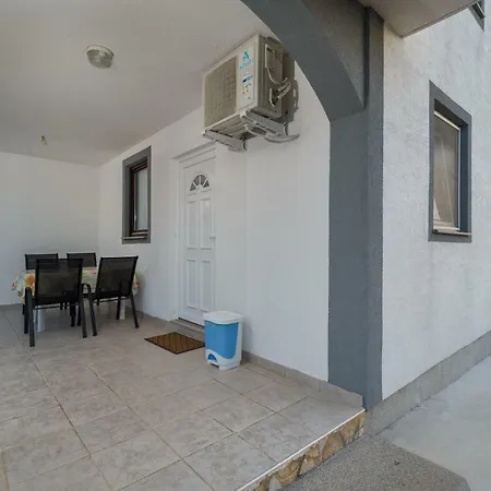 Apartman Mare Apartment *
